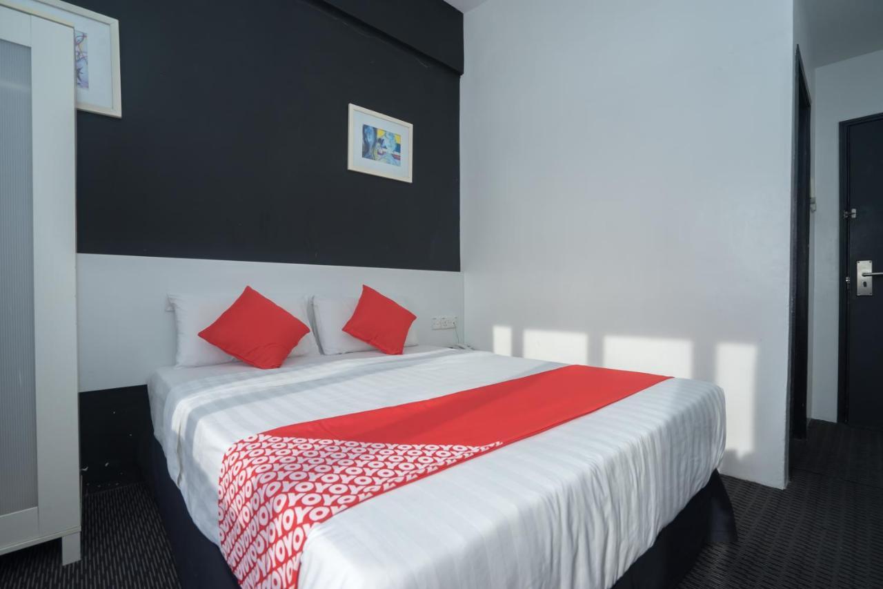 Capital O Ridel Hotel Kota Bharu Exterior photo